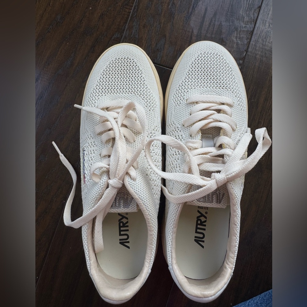 Autry easeknit low top sneaker in ivory/white - Picture 4 of 4